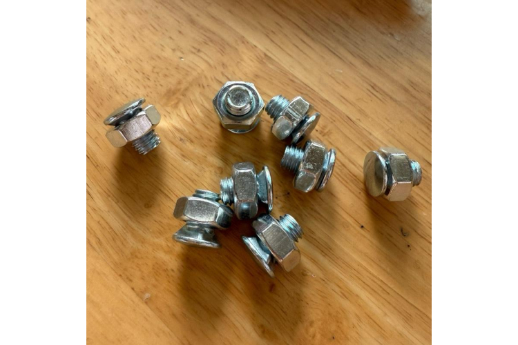 Bulong gắn kệ - Ốc - 1.2cm